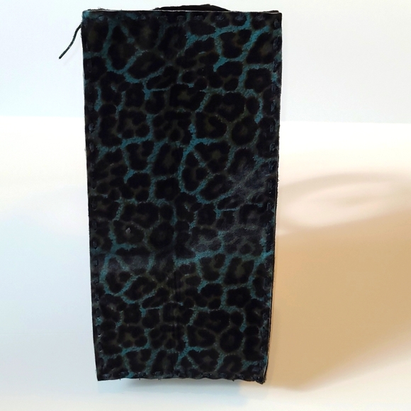 Simone Camille Genuine Leather Handbag - Picture 10 of 11